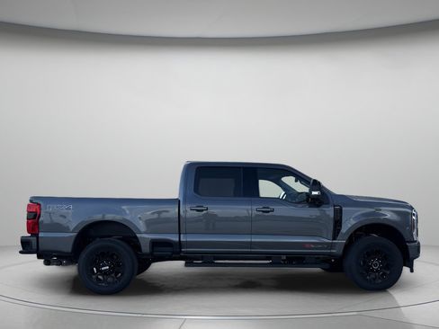 New 2026 Ford F250 Lariat w/ Black Appearance Package image 2