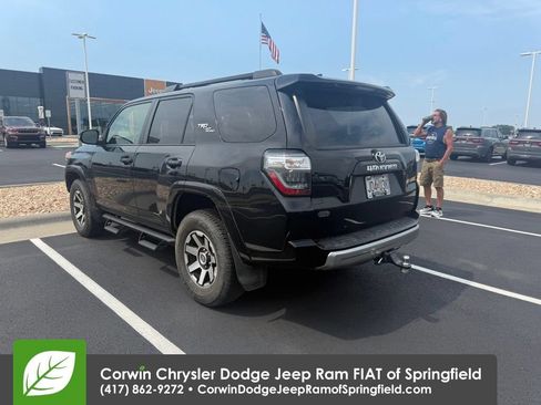 Used 2020 Toyota 4Runner TRD Off-Road Premium w/ Moonroof Package AWD/4WD image 6