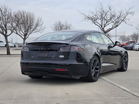 Used 2024 Tesla Model S Plaid image 3