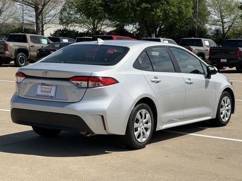 Used 2024 Toyota Corolla LE image 4