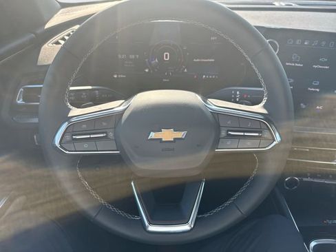 New 2026 Chevrolet Traverse LT image 14