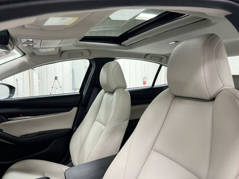 Used 2023 MAZDA MAZDA3 s image 19