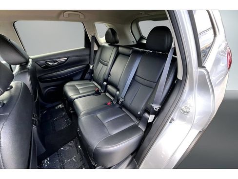 Used 2019 Nissan Rogue SL AWD/4WD image 22