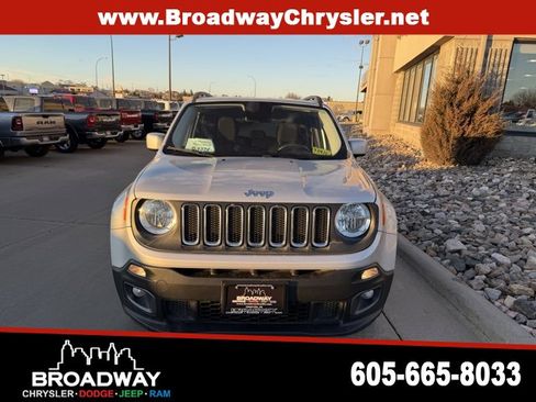 Used 2016 Jeep Renegade Latitude w/ Cold Weather Group image 2