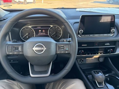 New 2026 Nissan Rogue SV AWD/4WD image 17