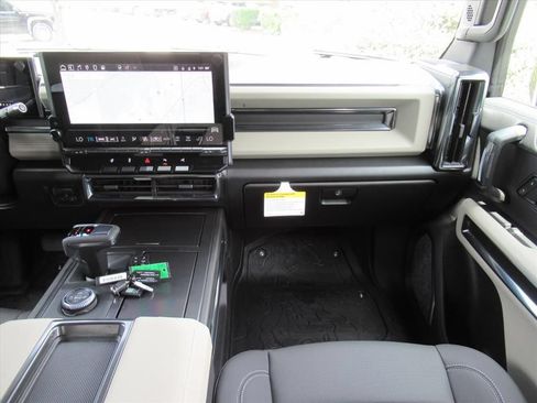 Used 2026 GMC Hummer EV 4x4 Crew Cab image 14
