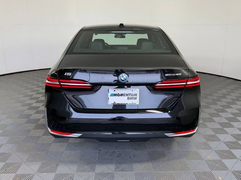 Used 2026 BMW i5 eDrive40 w/ Convenience Package RWD image 10