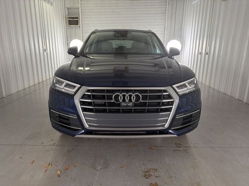 Used 2018 Audi Q5 Prestige w/ Prestige Package image 2