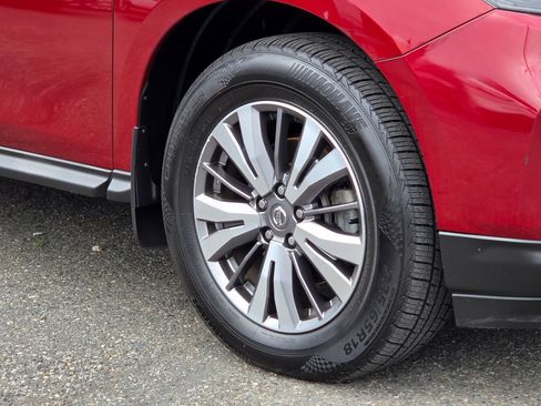 Used 2019 Nissan Pathfinder SV AWD/4WD image 10