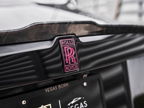 Used 2023 Rolls-Royce Phantom Sedan RWD image 19