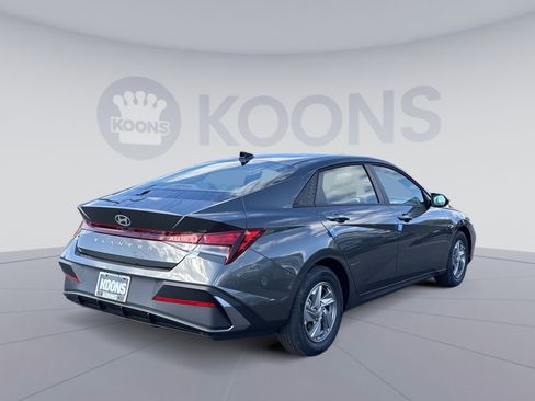 New 2026 Hyundai Elantra SE w/ Cargo Package image 7