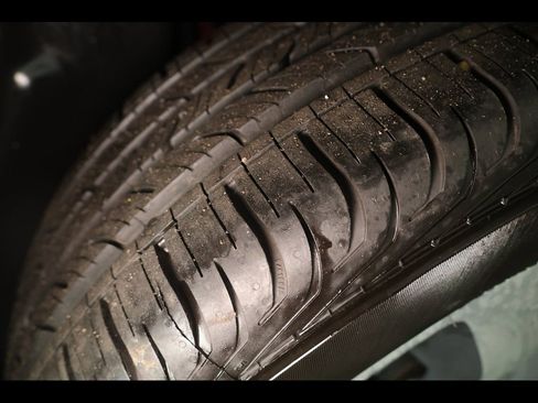 Used 2019 Jeep Cherokee Limited image 20