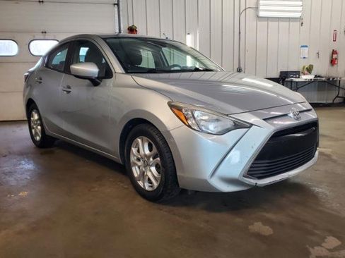 Used 2018 Toyota Yaris iA image 4