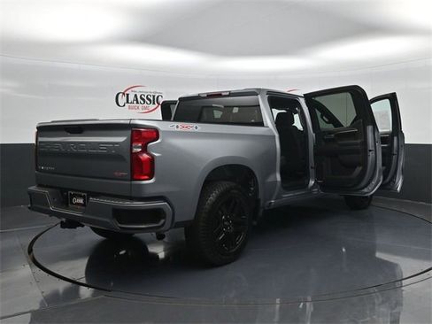 Used 2024 Chevrolet Silverado 1500 RST image 34