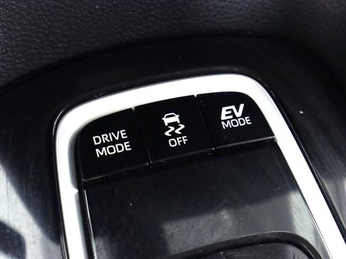 Used 2021 Toyota Corolla LE FWD image 24