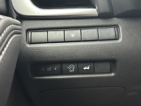 Used 2024 Nissan Rogue SL w/ SL Premium Package image 37