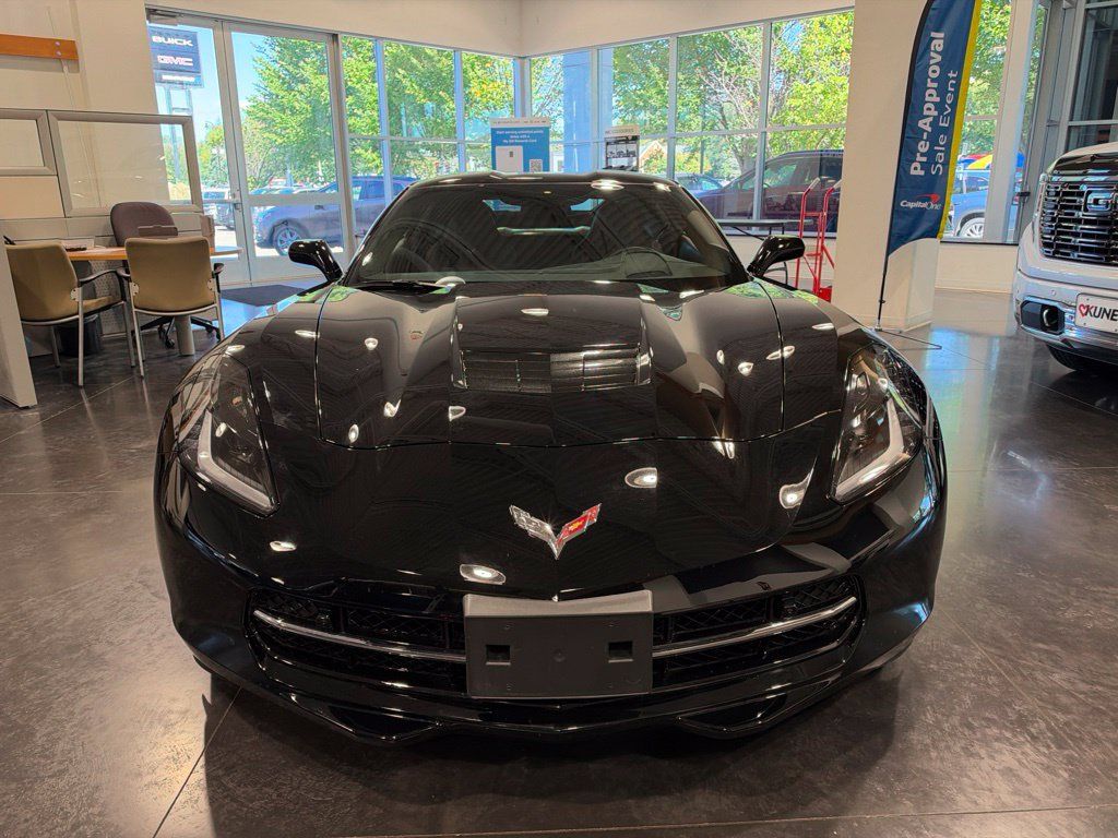 Used 2016 Chevrolet Corvette Stingray Coupe w/ 3LT Preferred Equipment Group RWD image 2