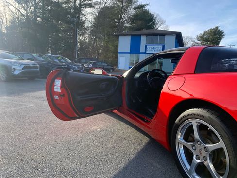 Used 1999 Chevrolet Corvette Coupe w/ Roof Pkg image 15