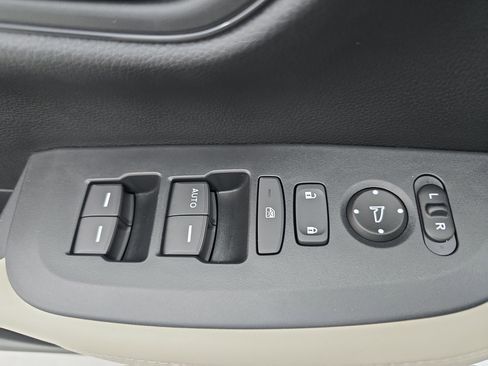 New 2026 Honda HR-V LX image 27