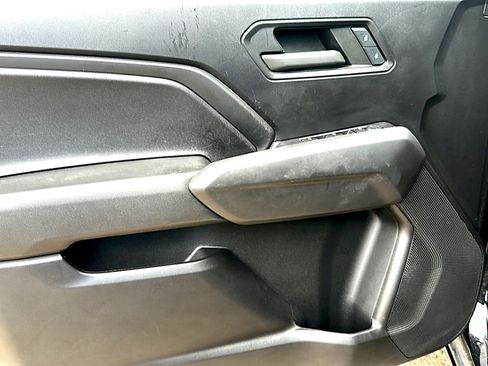 Used 2023 Chevrolet Colorado Trail Boss w/ Technology Package AWD/4WD image 16