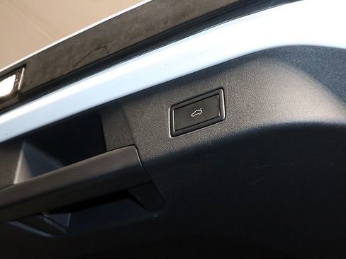 Used 2023 Volkswagen ID.4 Pro S image 32