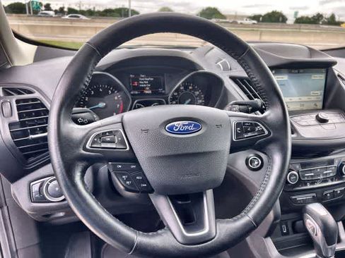 Used 2019 Ford Escape SEL FWD image 17