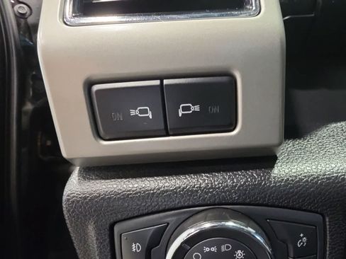 Used 2019 Ford F150 Lariat w/ Equipment Group 502A Luxury AWD/4WD image 23