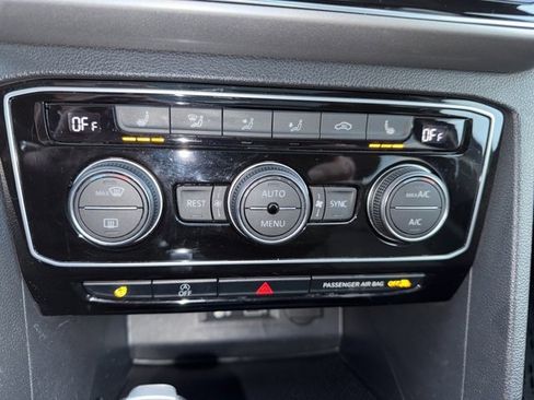 Used 2019 Volkswagen Atlas SEL R-Line image 21