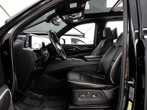 Used 2021 Cadillac Escalade ESV Premium Luxury image 3