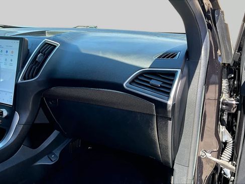 Used 2021 Ford Edge ST-Line FWD image 22