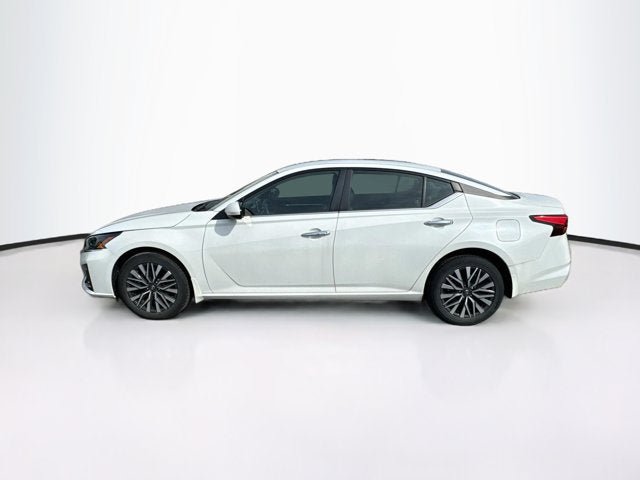 Used 2023 Nissan Altima 2.5 SV AWD/4WD image 5