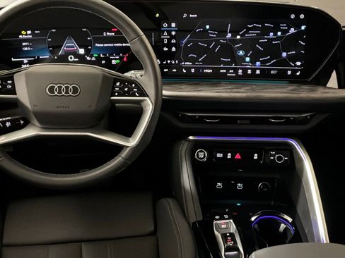 Certified 2025 Audi Q5 Premium Plus w/ Premium Plus AWD/4WD image 22