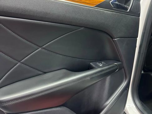 Used 2015 Lincoln MKC AWD w/ Equipment Group 102A Reserve image 23