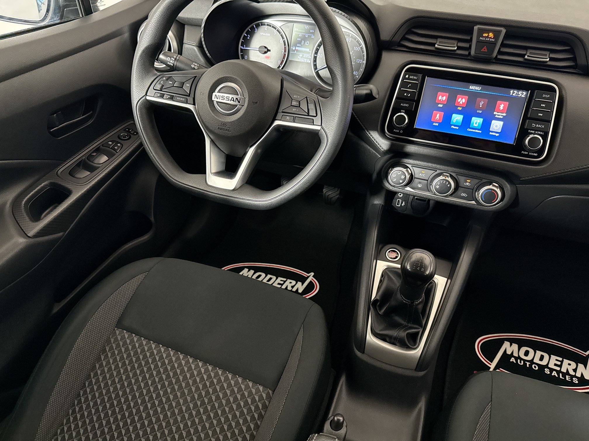 Used 2020 Nissan Versa S FWD image 31