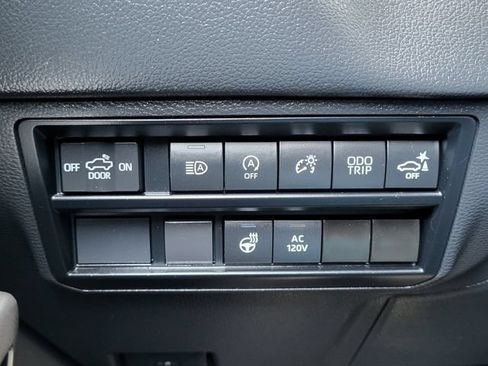 Used 2024 Toyota Tundra Limited AWD/4WD image 22