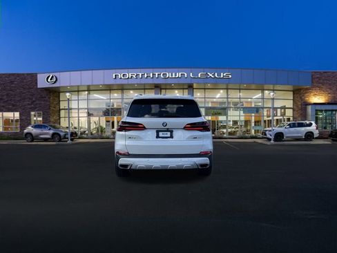 Used 2024 BMW X5 xDrive40i w/ Premium Package image 21