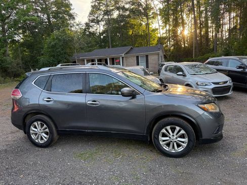 Used 2014 Nissan Rogue SV FWD image 7