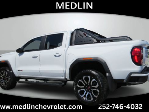 Used 2025 GMC Canyon AT4 w/ Nightfall Edition AWD/4WD image 6