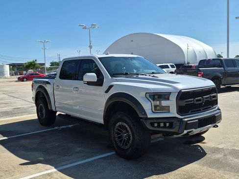 Used 2019 Ford F150 Raptor w/ Equipment Group 802A Luxury AWD/4WD image 2