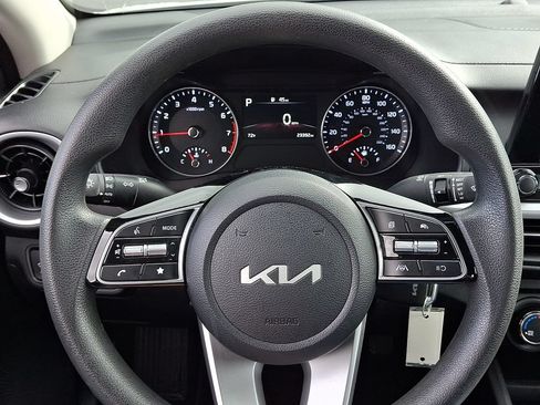 Used 2024 Kia Forte LXS w/ LXS Technology Package FWD image 19