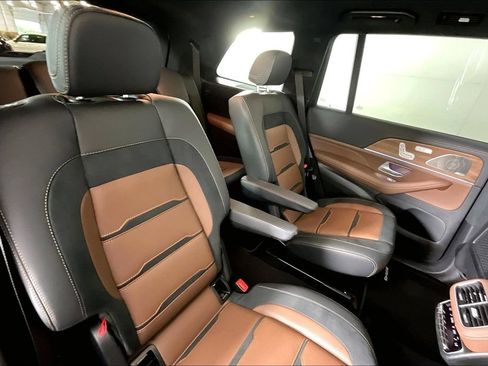Certified 2025 Mercedes-Benz GLS 63 AMG 4MATIC image 19