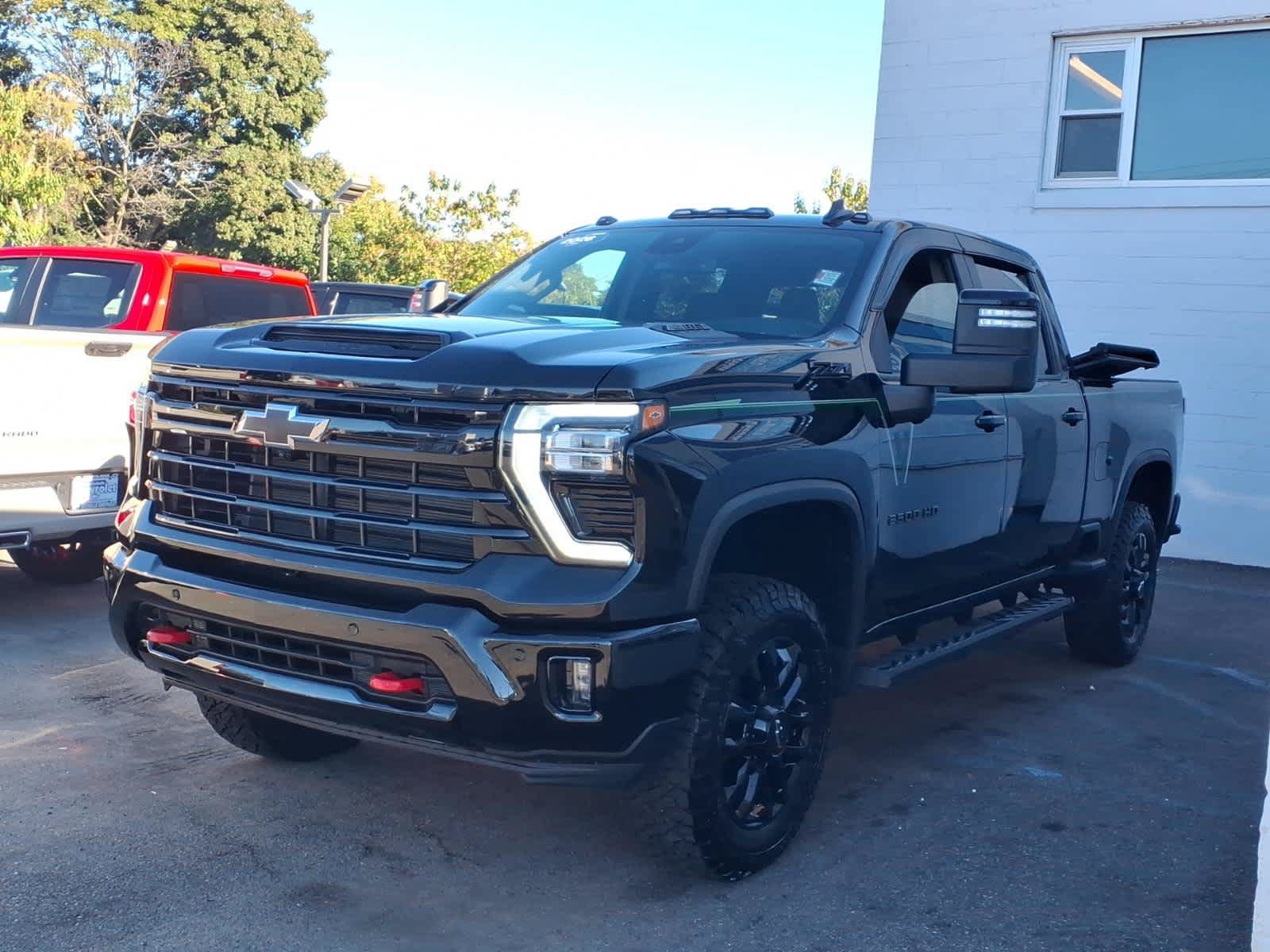 Used 2026 Chevrolet Silverado 2500 LT w/ Trail Boss Package AWD/4WD image 3