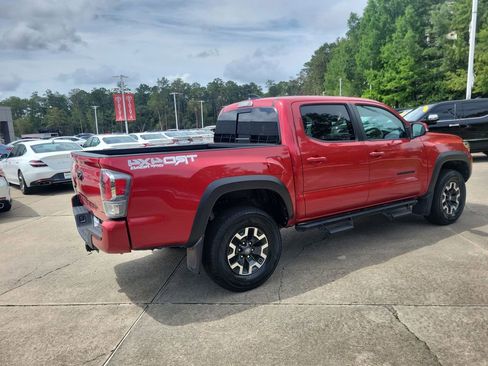 Used 2023 Toyota Tacoma TRD Off-Road w/ Technology Package AWD/4WD image 9