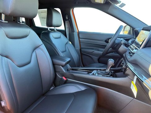 New 2026 Jeep Compass Limited image 15