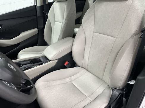 Certified 2025 Honda Accord LX image 10