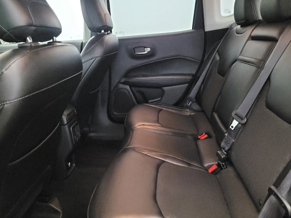 Used 2018 Jeep Compass Latitude AWD/4WD image 18