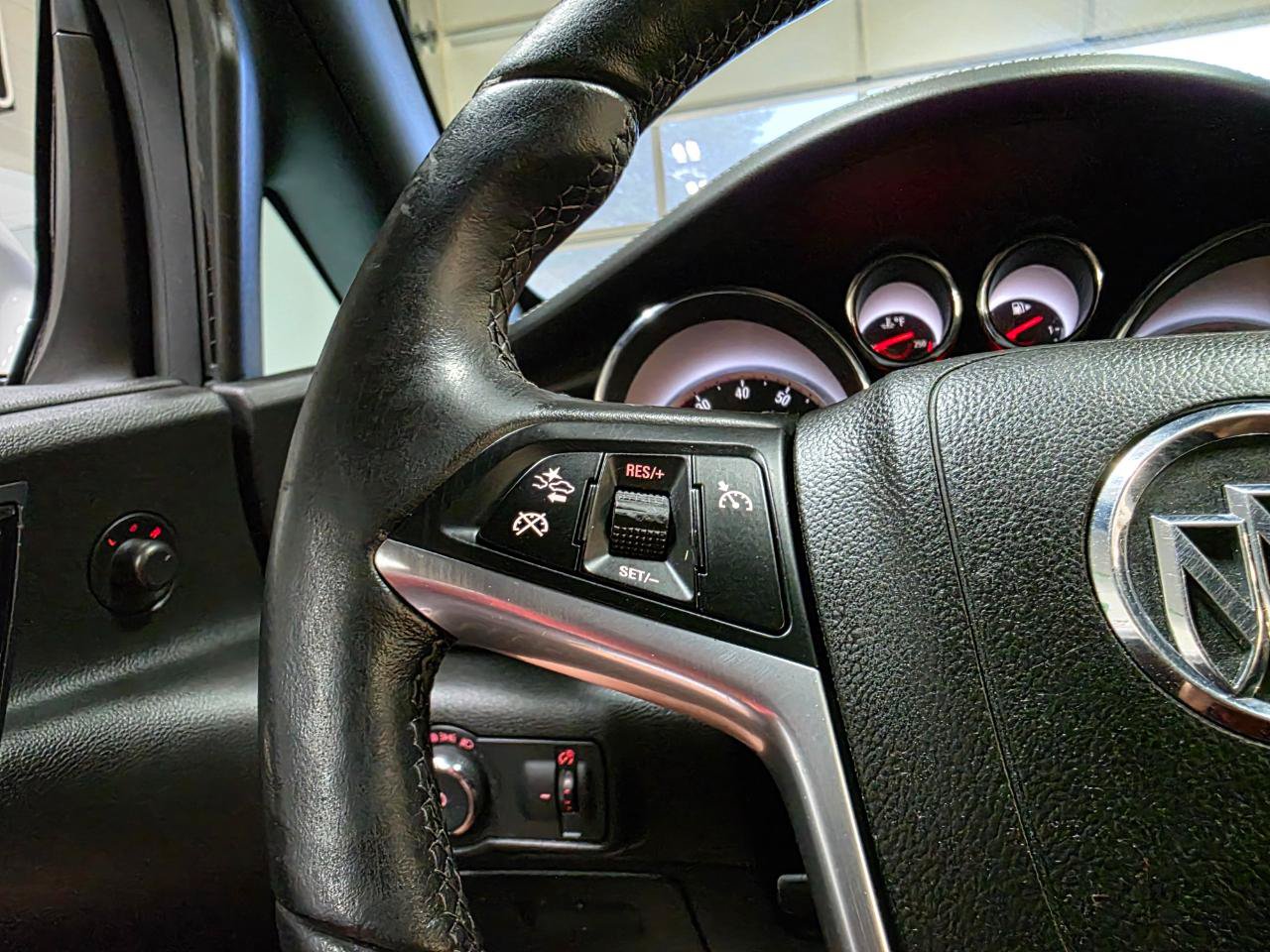 Used 2019 Buick Cascada Premium FWD image 30