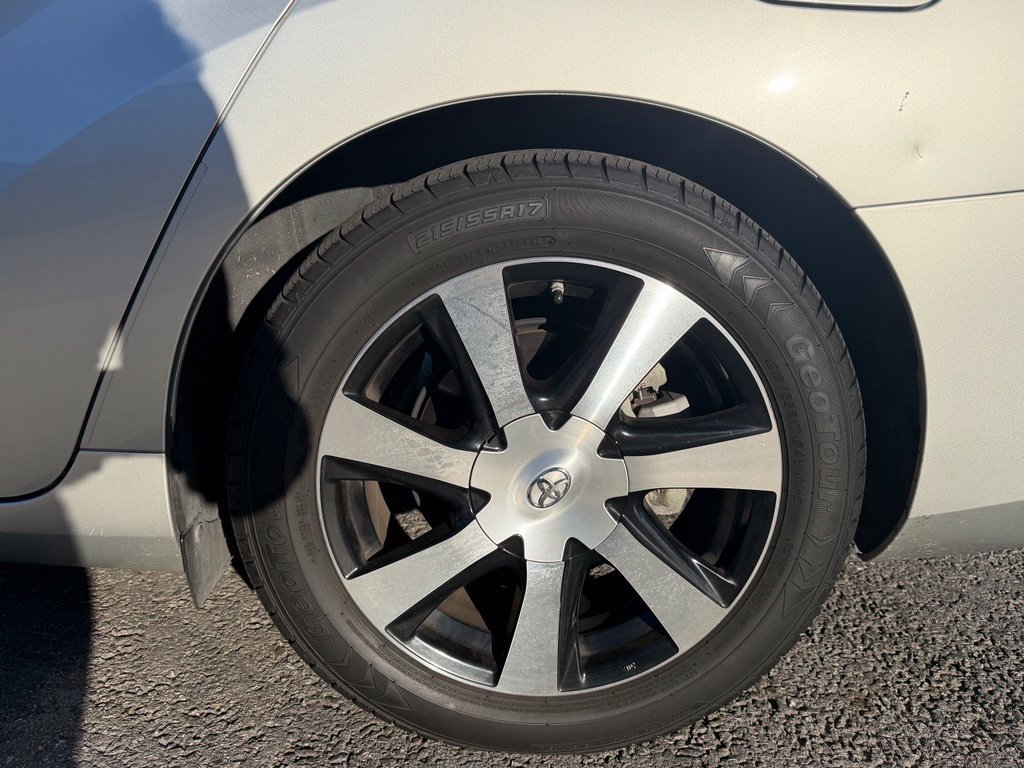 Used 2016 Toyota Mirai FWD image 2