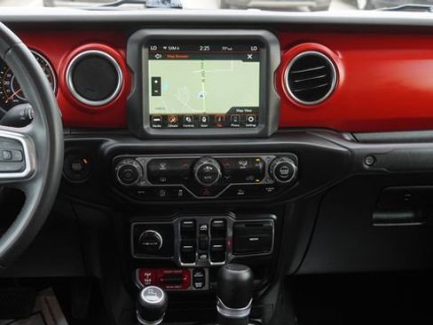 Certified 2023 Jeep Gladiator Rubicon AWD/4WD image 15