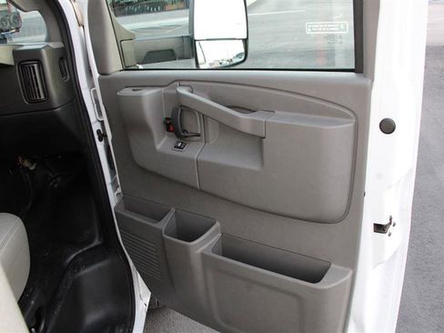 Used 2024 Chevrolet Express 3500 w/ Power Convenience Package image 12